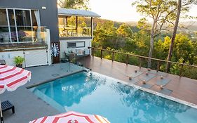 Hinterland Dreamers Poolside Retreat